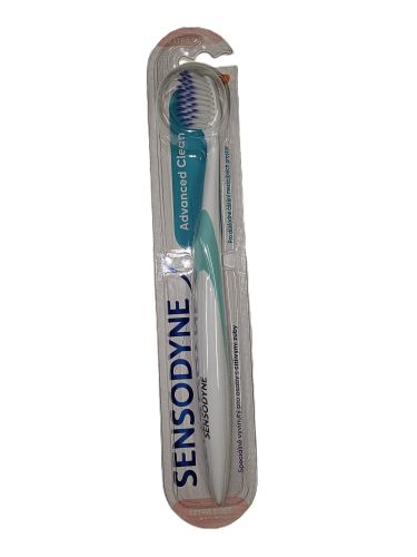 Sensodyne kartek Advanced Clean pro citliv zuby